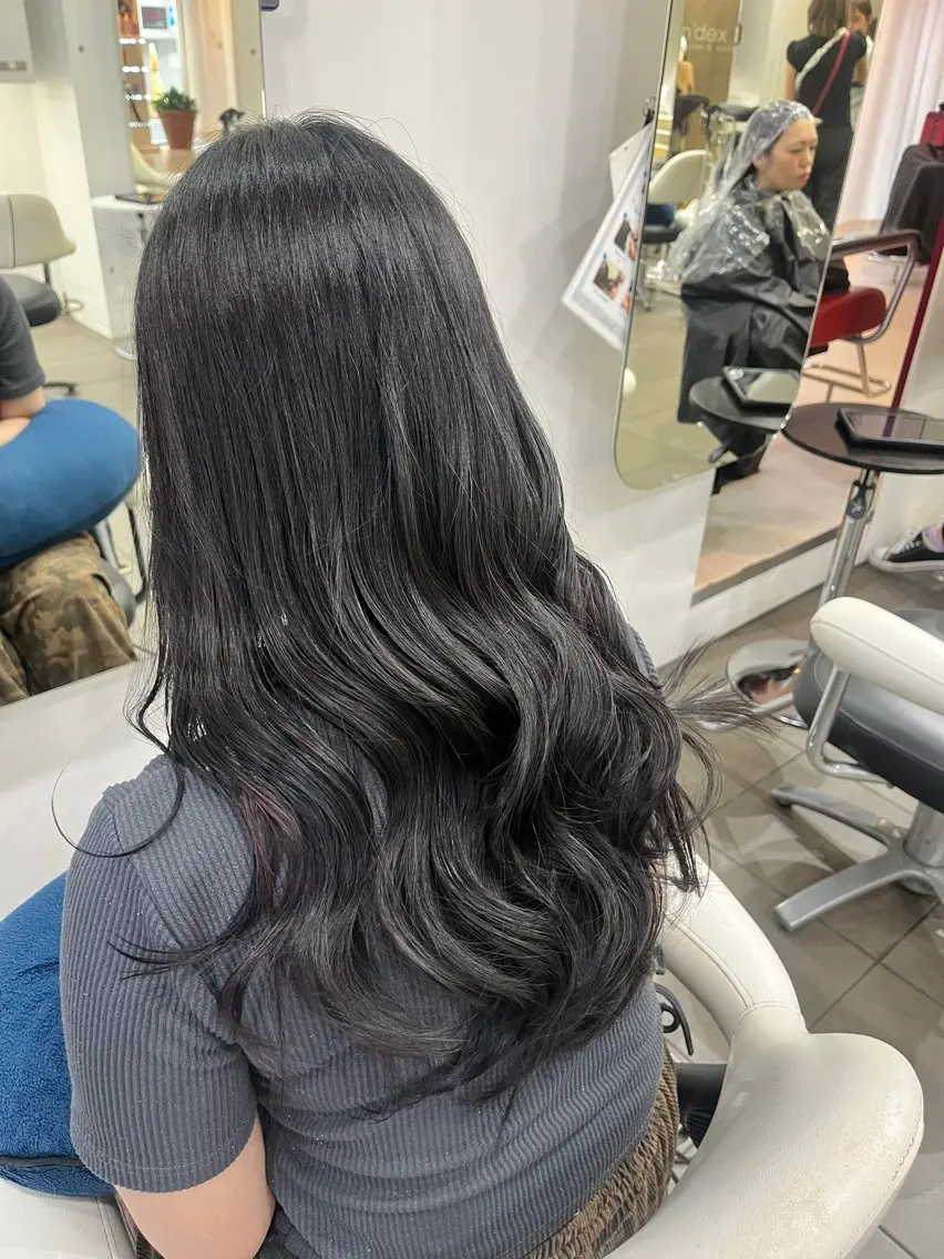 ロング カラー カット ヘアカラー トリートメント 透明感カラー ショート・ツムギのヘアスタイル