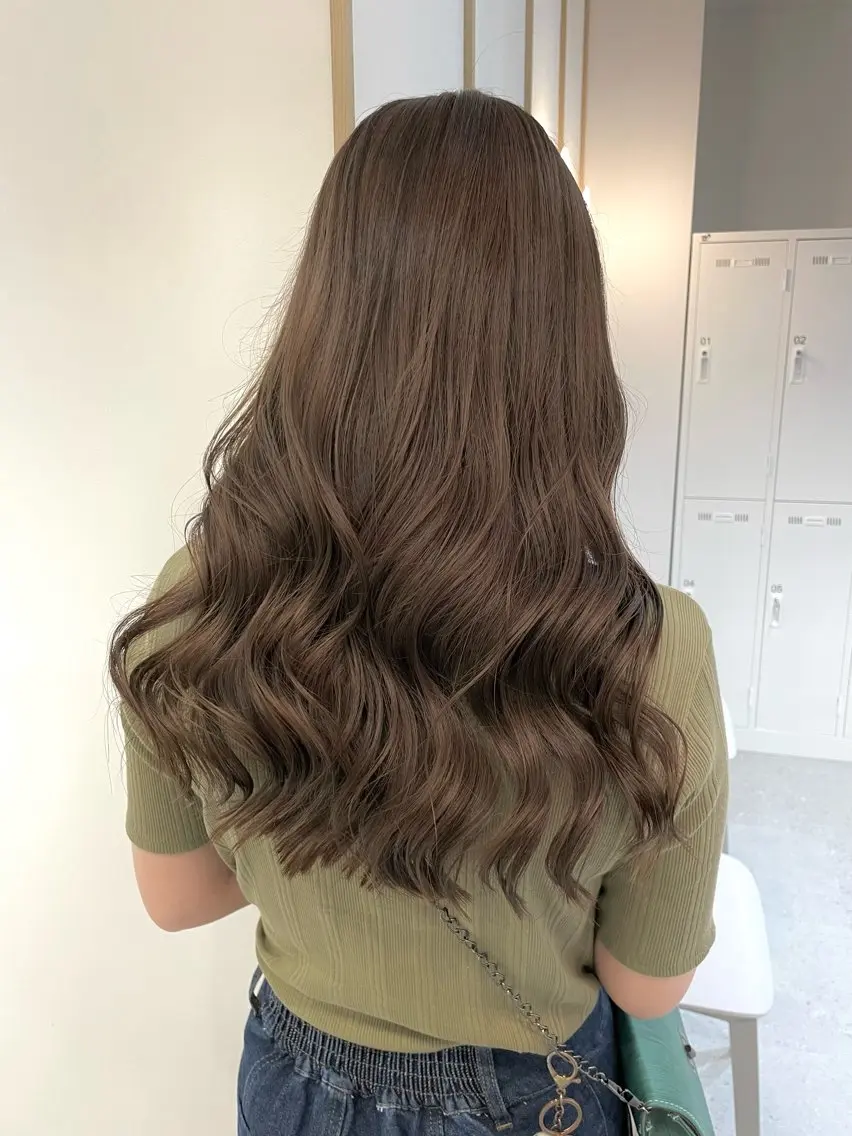ロング レイヤー/エクステ Veluaのヘアスタイル