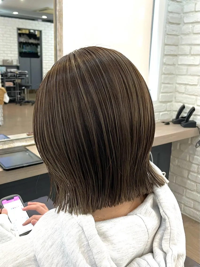 【ショート​〜​鎖骨下の長さの方限定】カット+ハイライト+✨透明感カラー✨+トリートメントの写真