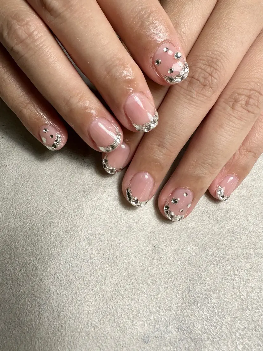 ネイル キラキラネイル ブライダルネイル nailroom Anmie.のネイルデザイン