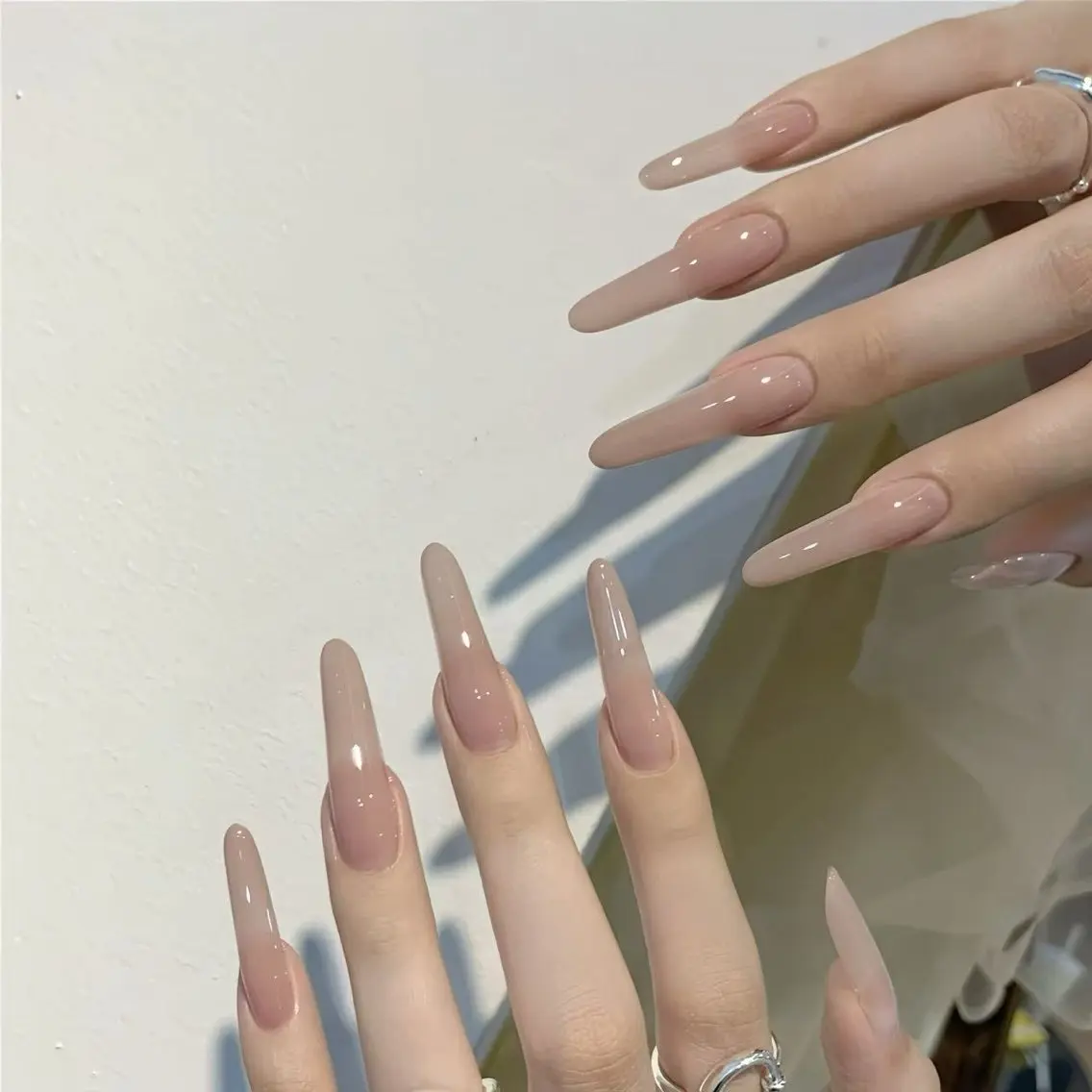 ネイル 長さ出し フレンチネイル 韓国ネイル マグネットネイル マグネットフレンチ sun nail池袋 モデル募集のネイルデザイン