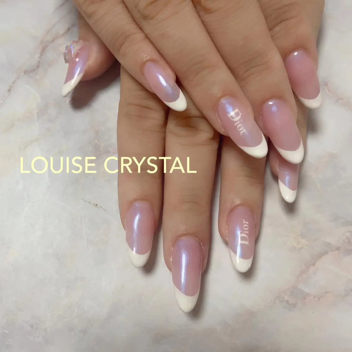 ネイル フレンチネイル ピンク LOUISE CRYSTALのネイルデザイン
