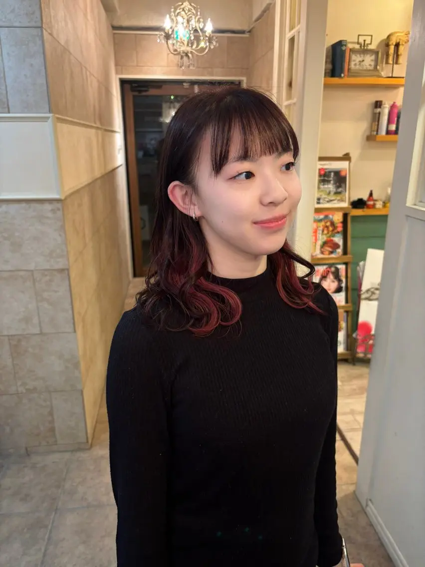 カラー インナーカラー 恩田 美波のヘアスタイル