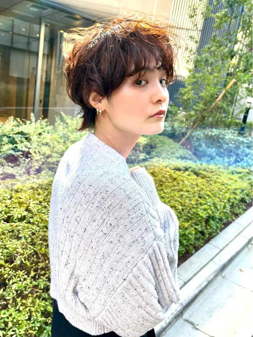 ショート カラー パーマ ブラウンカラー オレンジ 似合わせカット ショートヘア ウルフカット moro 丁寧なカウンセリングのヘアスタイル