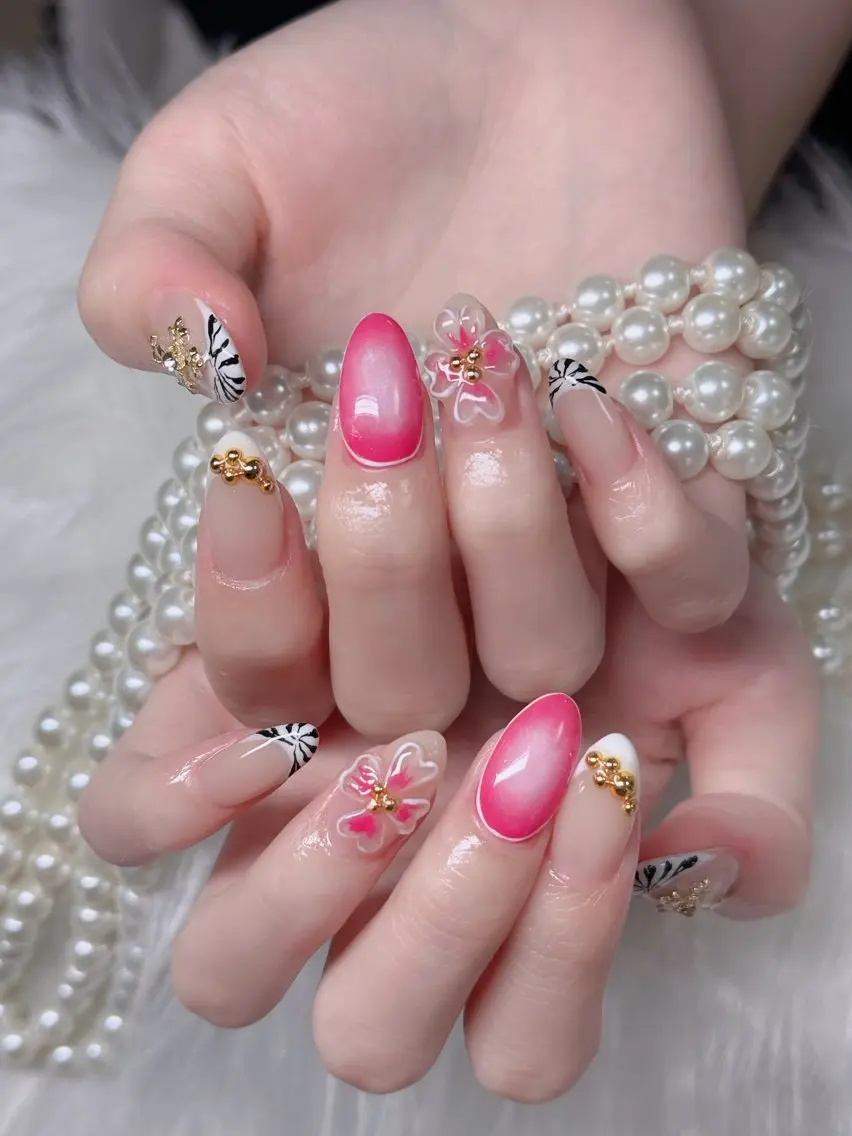 ネイル オーロラネイル フレンチネイル ジェルネイル ハロウィン 韓国ネイル ハンドネイル H.baby Nail Salonのネイルデザイン
