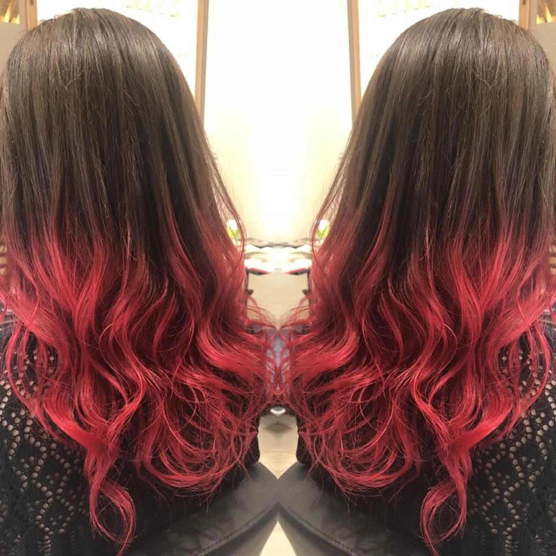 セミロング カラー グラデーションカラー レッドカラー ヘアカラー 大久保 隆蔵のヘアスタイル
