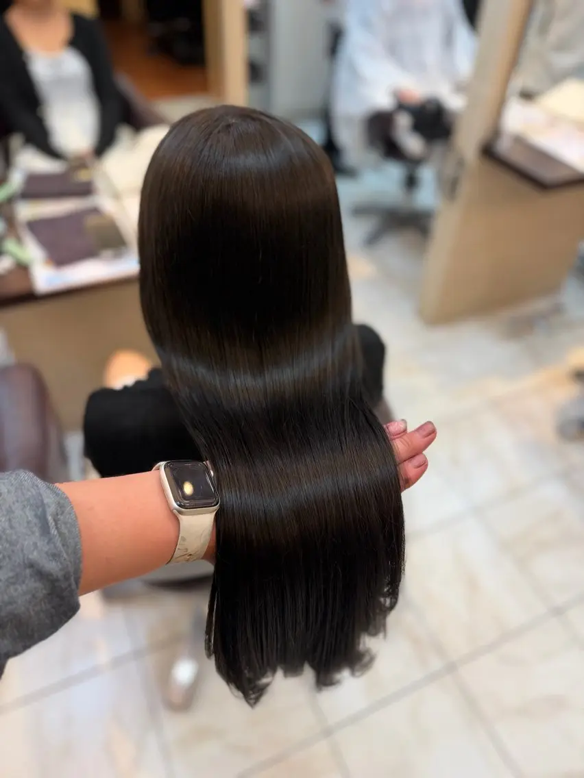 ロング カット ヘアカラー 皆川 優奈のヘアスタイル