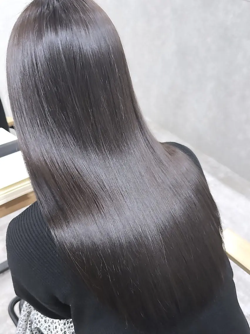ロング ケアカラー 外国人風カラー ハイライト 髪質改善 縮毛矯正 ヘアカラー ili 大阪のヘアスタイル