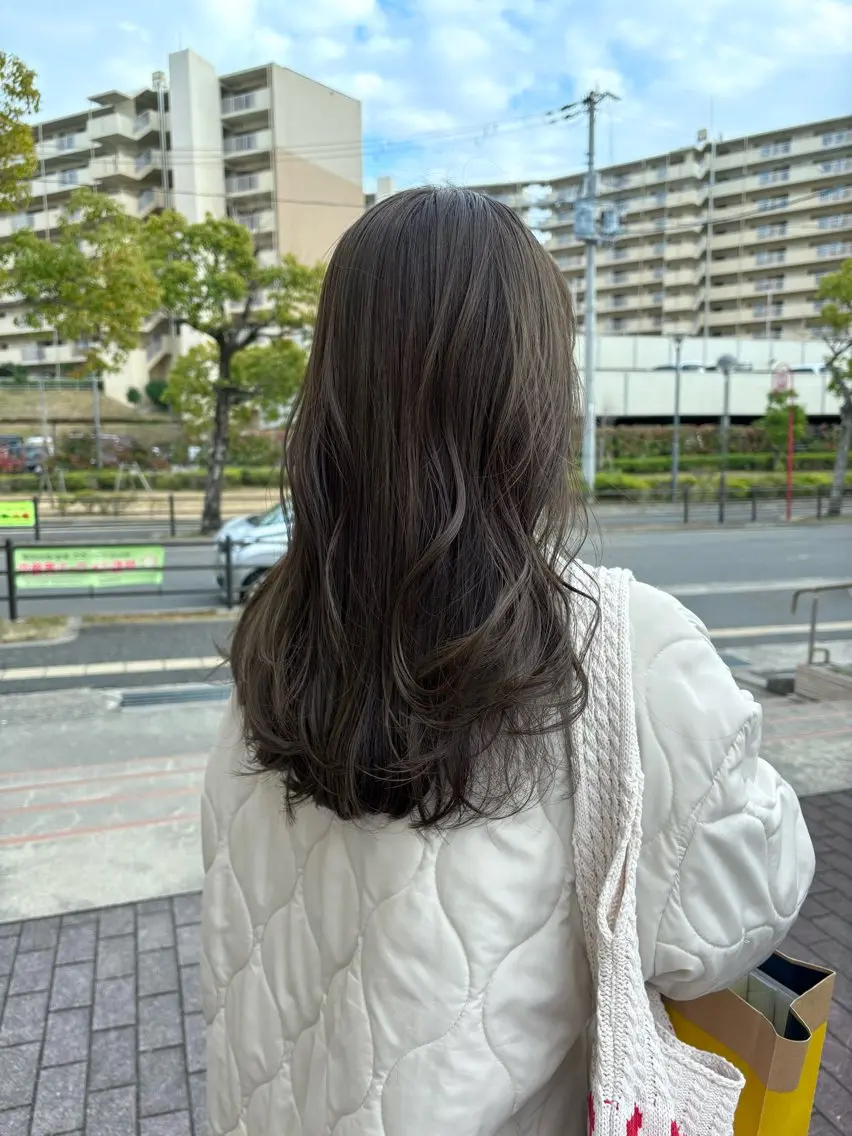 ミディアム 髪質改善 小顔カット トリートメント カット ヘアカラー トリートメント やまぐち もえかのヘアスタイル