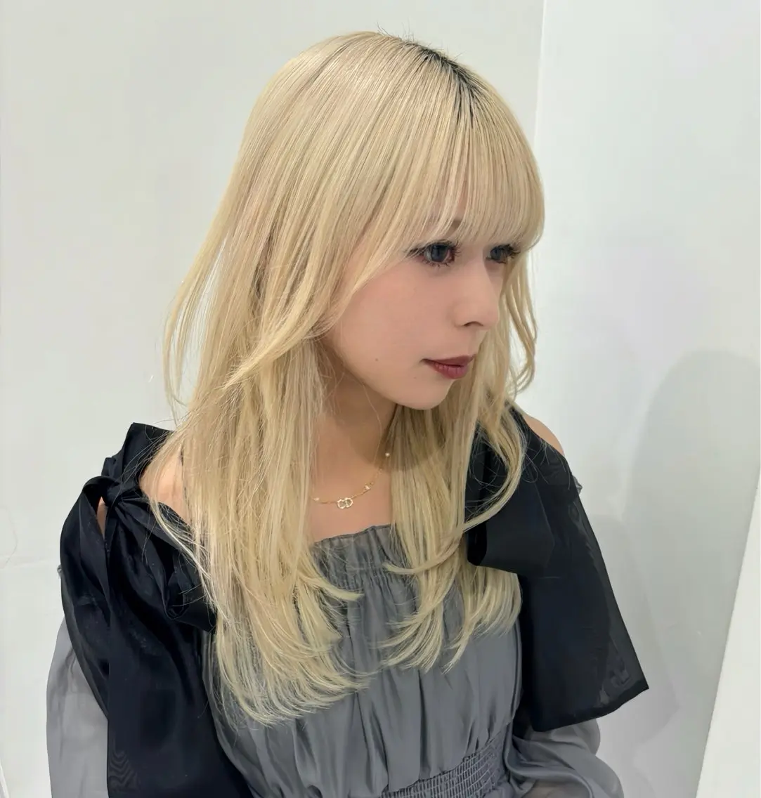 ロング カラー ヘアアレンジ カット トリートメント ヘッドスパ ヘアセット 韓国レイヤーカット /韓国トレンドカラーのヘアスタイル