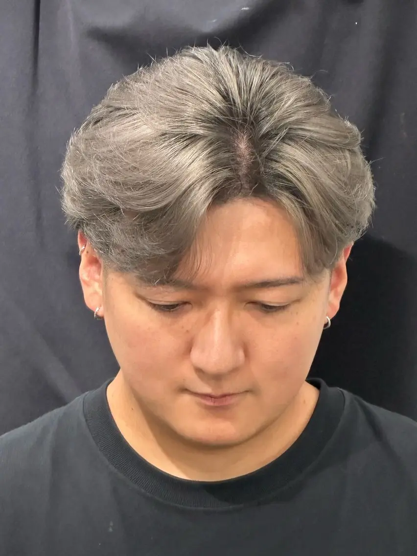 カラー メンズ メンズバレイヤージュ メンズブリーチ バレイヤージュ ベージュカラー ブリーチ 💎メンズパーマ特化 🥇メンズのプロのヘアスタイル