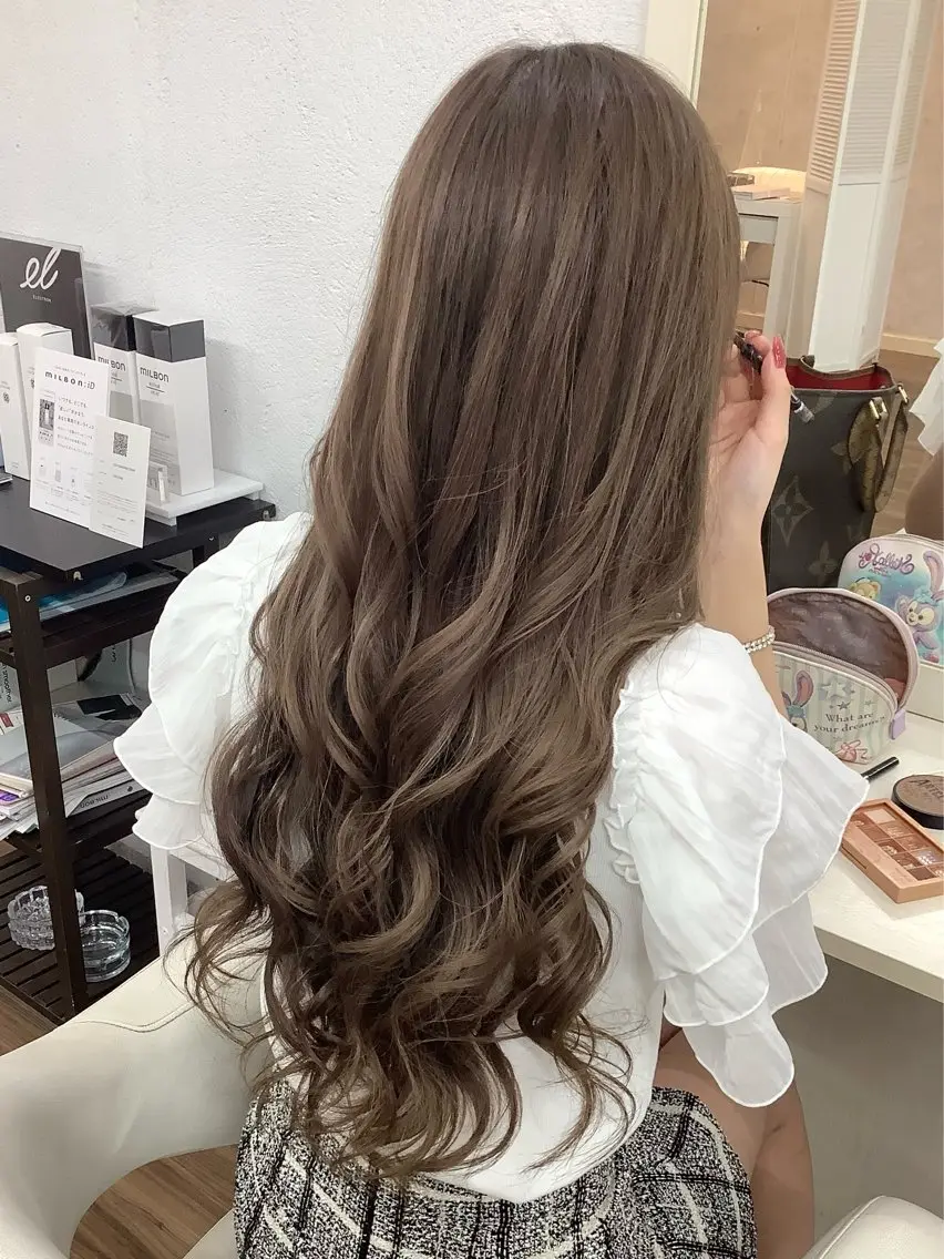 ロング エクステ ヘアカラー トリートメント エクステ GLOSS 心斎橋 山上のヘアスタイル