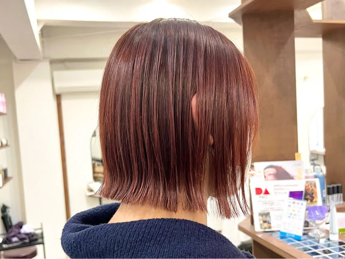 ショート カラー ブリーチ ブラウンカラー ブリーチなしカラー レッドカラー ボブ Ami ブリーチ/ハイトーンのヘアスタイル