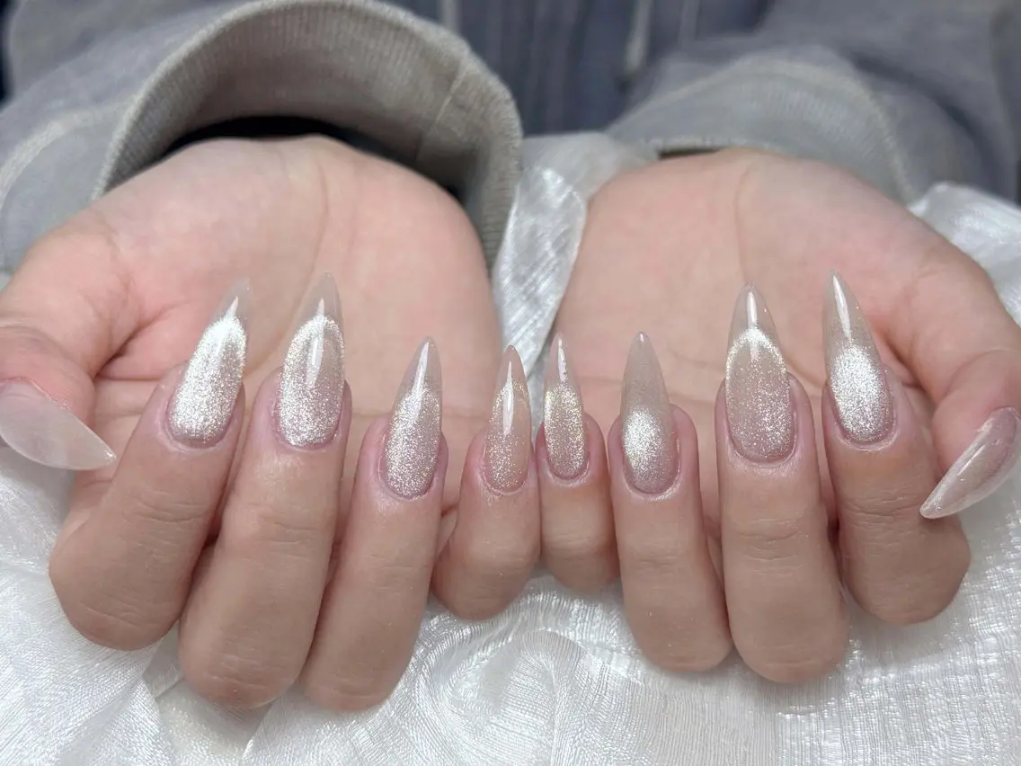 ネイル アートネイル フットネイル ジェルネイル キラキラネイル ワンカラーネイル Nie Nail Shinokuboのネイルデザイン