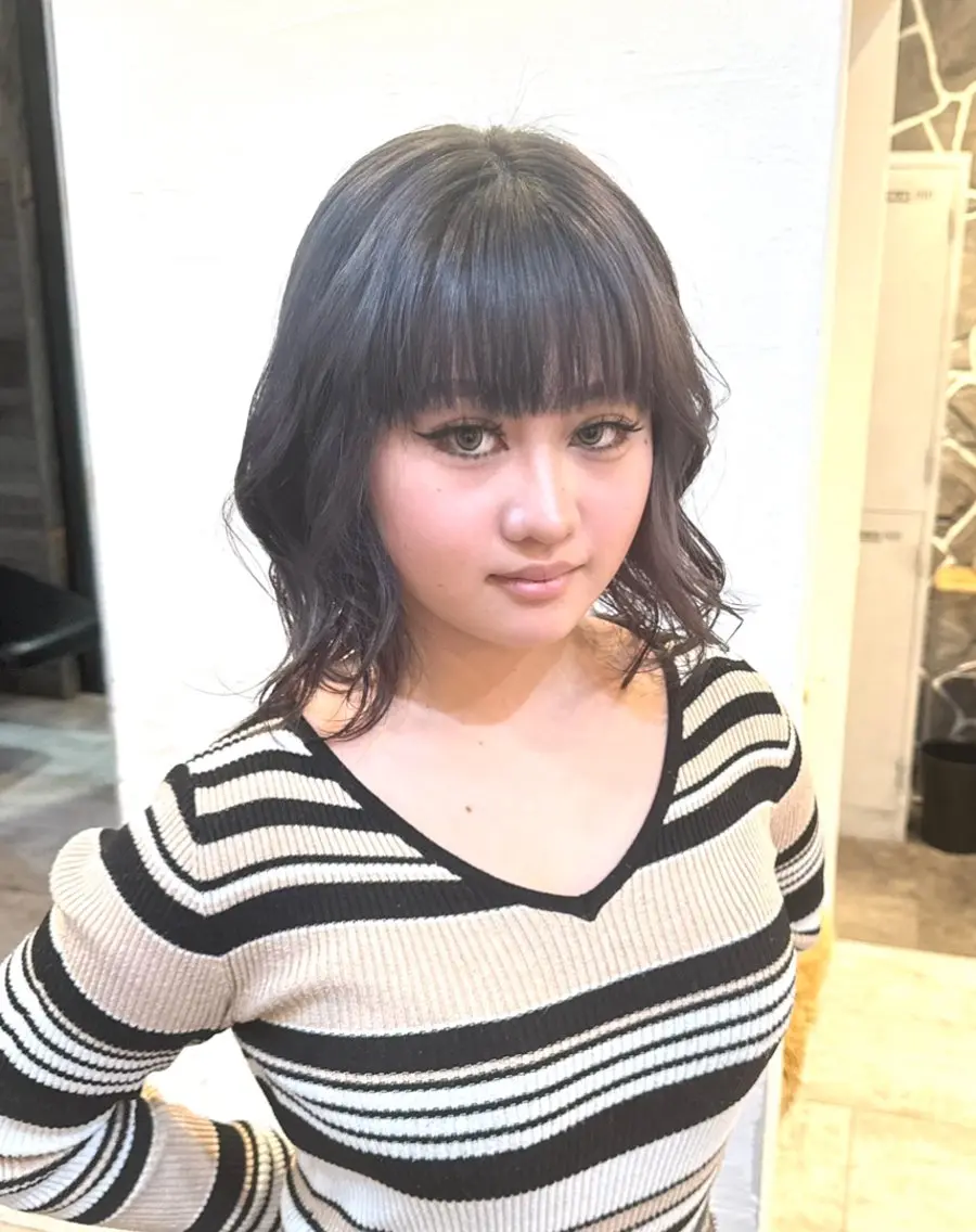 ミディアム 艶カラー 🩵NATSUKIのヘアスタイル