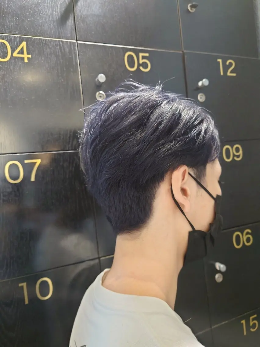ショート メンズ カラー ダークシルバー ネイビーカラー シルバー earth平塚店 間瀬亜紗里のヘアスタイル