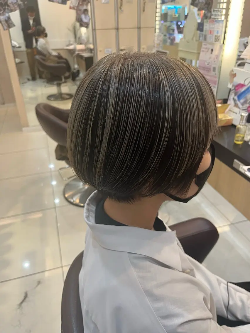 ショート カラー ヘアカラー トータルビューティー K:R鶴川のヘアスタイル
