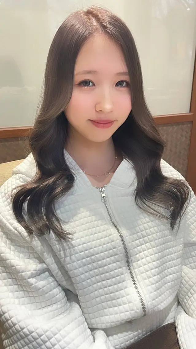 セミロング カラー ブリーチ 透明感カラー グレージュ オレンジ ヘアカラー トリートメント 羽田翔大/ブリーチ/ レイヤー/店長のヘアスタイル