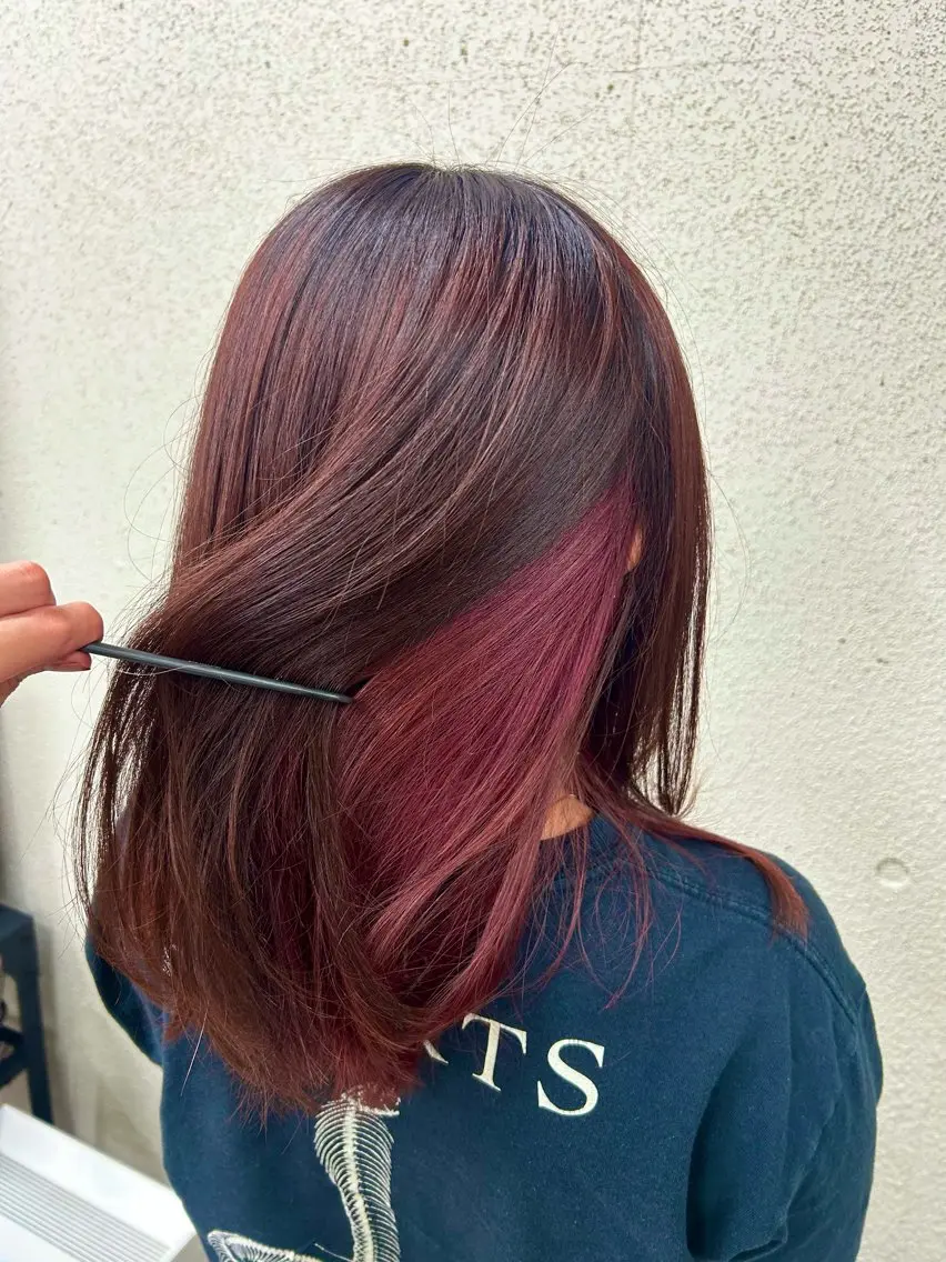 ミディアム カラー 秦 海来のヘアスタイル