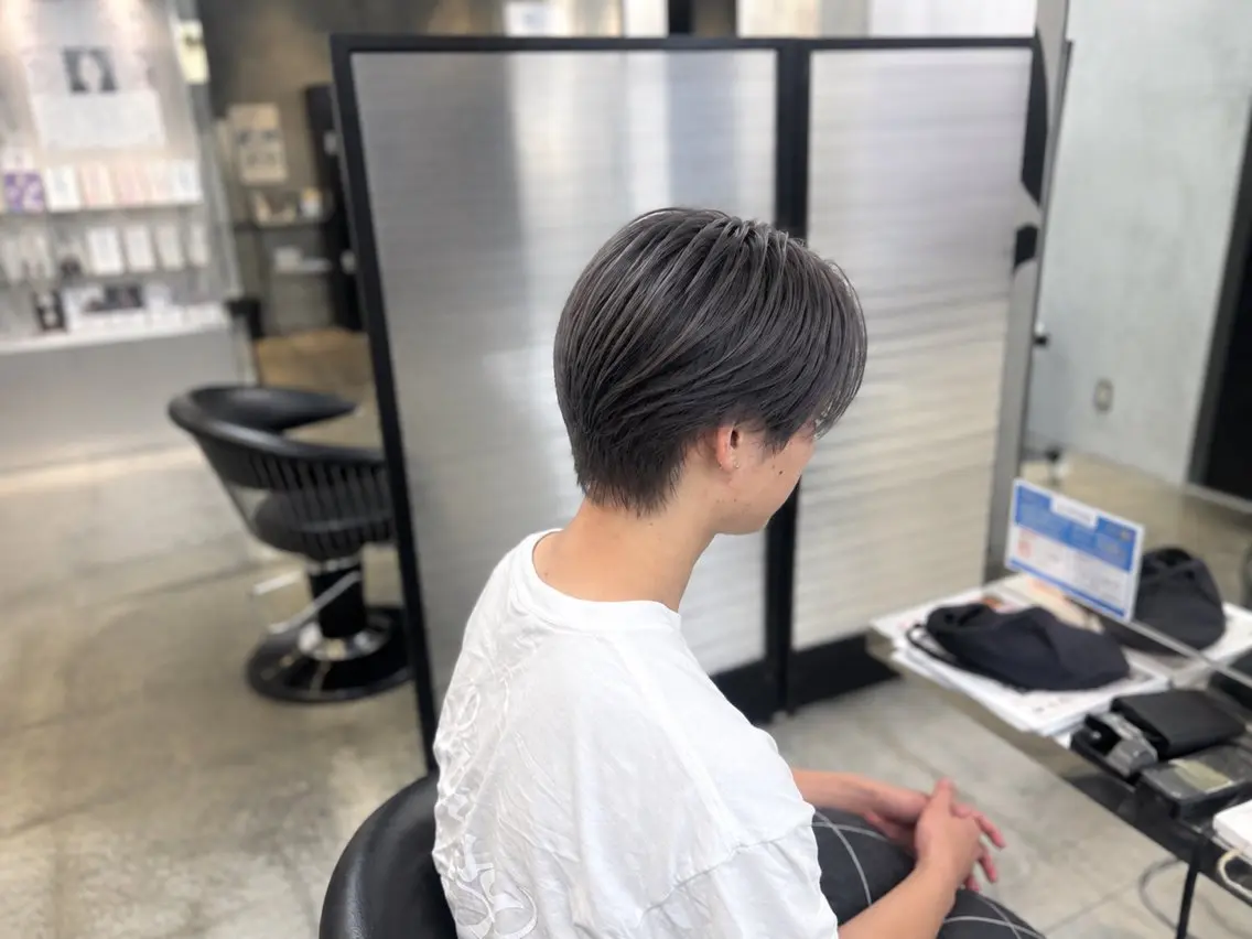ショート カラー ヘアカラー 鈴木 杏奈のヘアスタイル