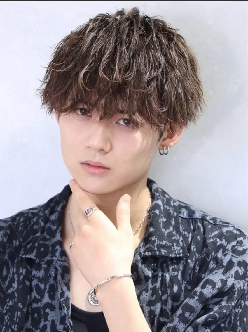メンズカット+パーマ+トリートメント+眉毛カットの写真