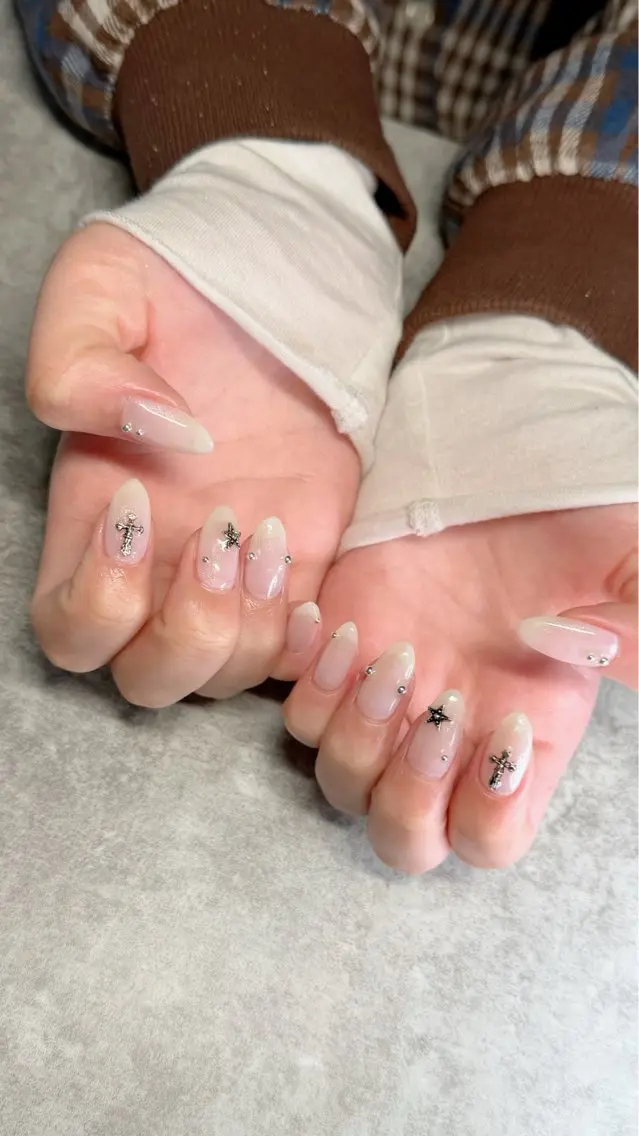 ネイル ハンドネイル ハンドケア shino🌟 痛ネイルのネイルデザイン
