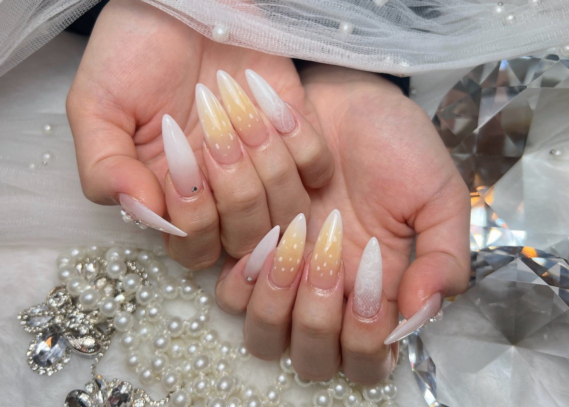 ネイル アートネイル オーロラネイル チークネイル 長さ出し フットネイル Miya _nailのネイルデザイン