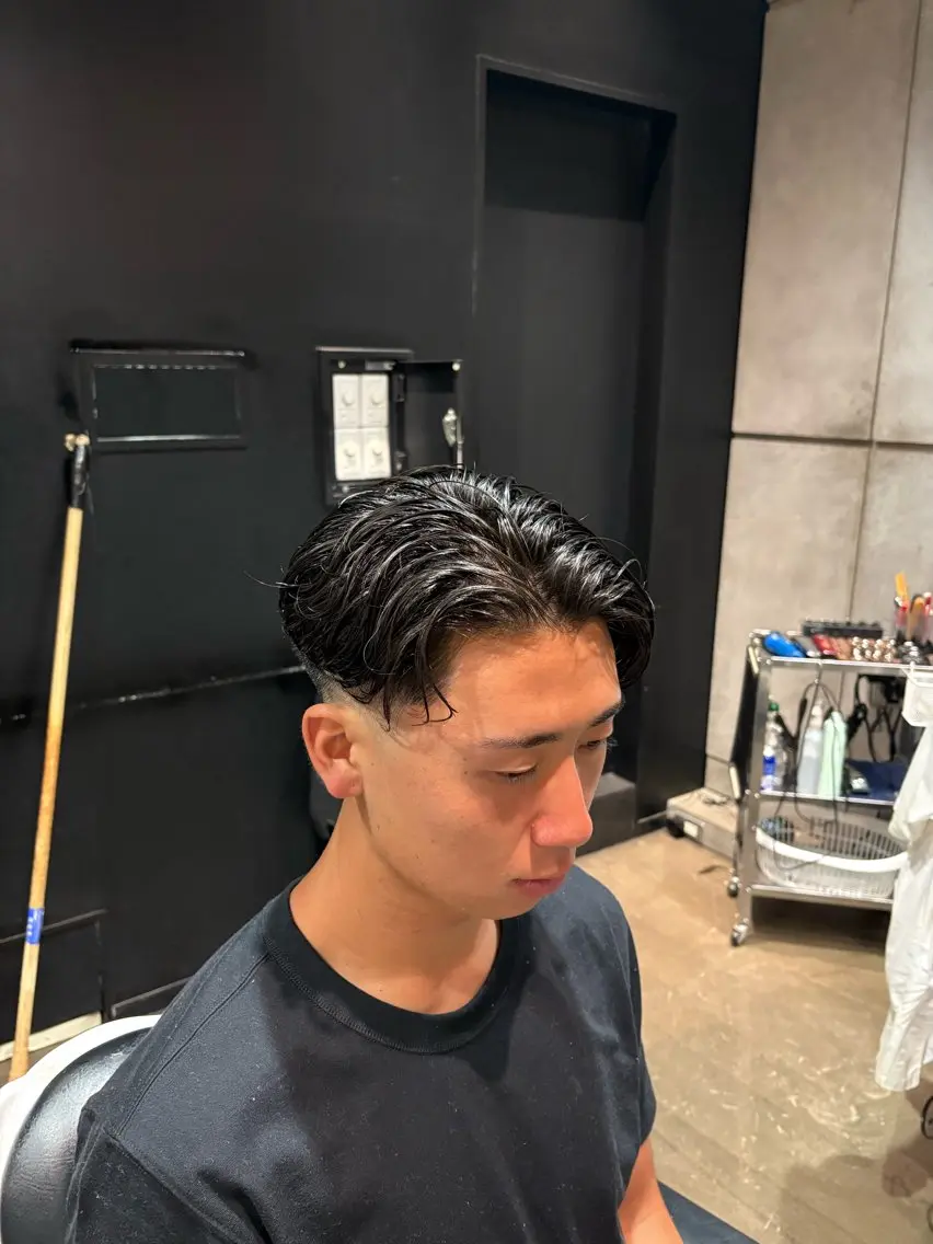 ショート パーマ メンズ フェードカット 佐々木 天駿のヘアスタイル