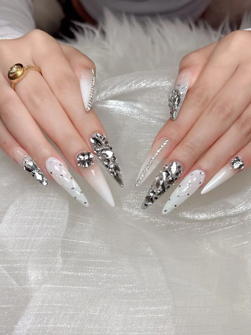 ネイル W·mai nail 関内のネイルデザイン