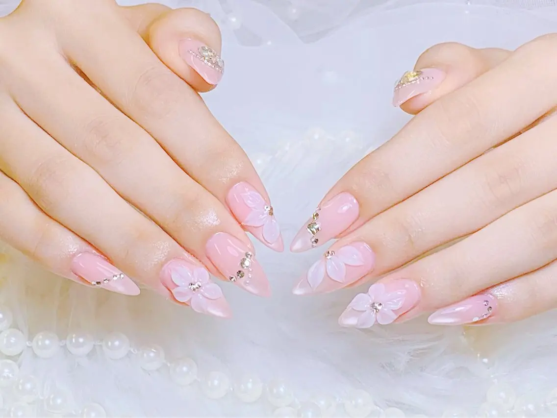 ネイル チークネイル 長さ出し フラッシュネイル フレンチネイル グラデーション ハンドネイル AN NAIL 高田馬場のネイルデザイン