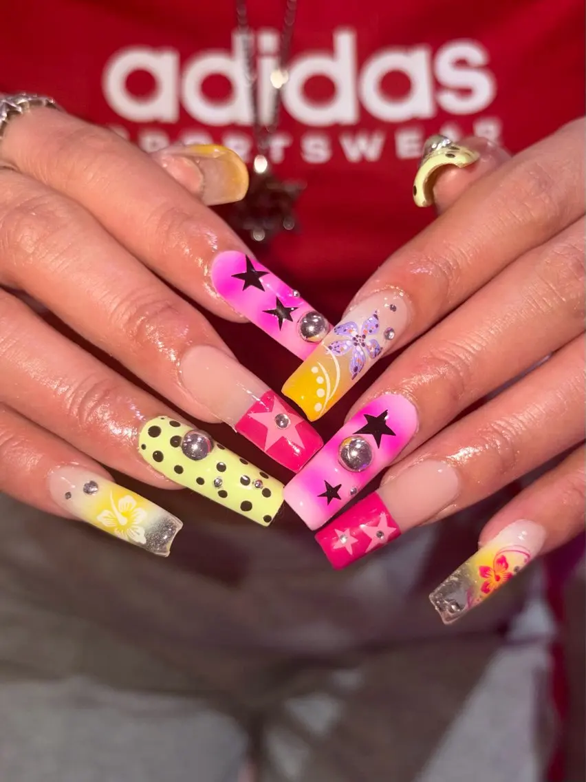 ネイル ハンドネイル PINS16✴︎ 原宿ネイリストumiのネイルデザイン