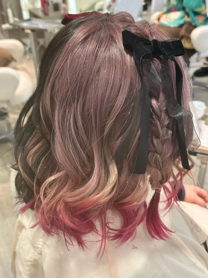 ミディアム ツートーンカラー ヘアカラー 朝倉 美月のヘアスタイル