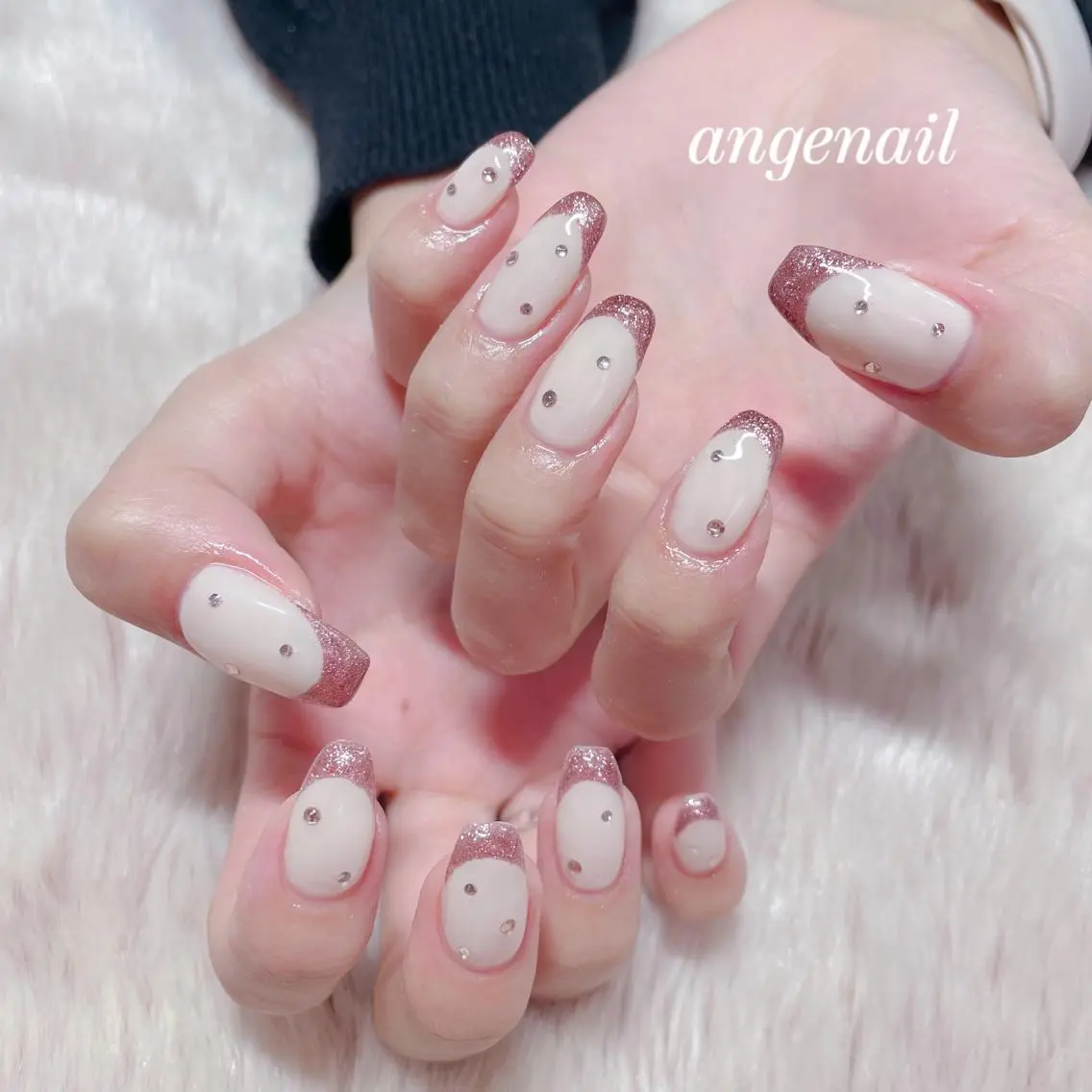 ネイル ハンドネイル オーナーネイリスト MAKIのネイルデザイン