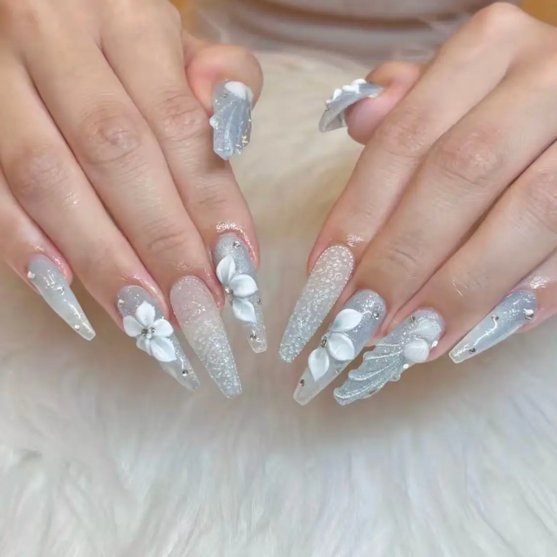 ネイル ハンドネイル Luna Gladeのネイルデザイン