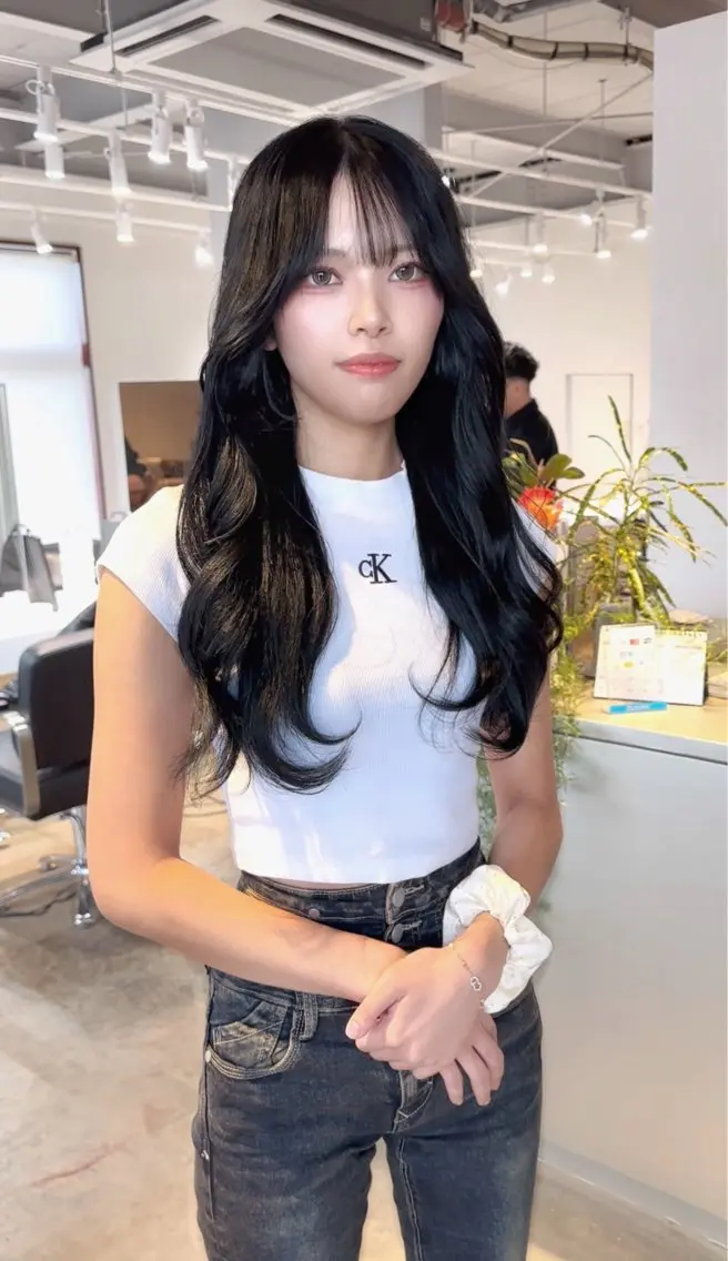 セミロング カット ヘアカラー トリートメント 手塚 亮汰のヘアスタイル