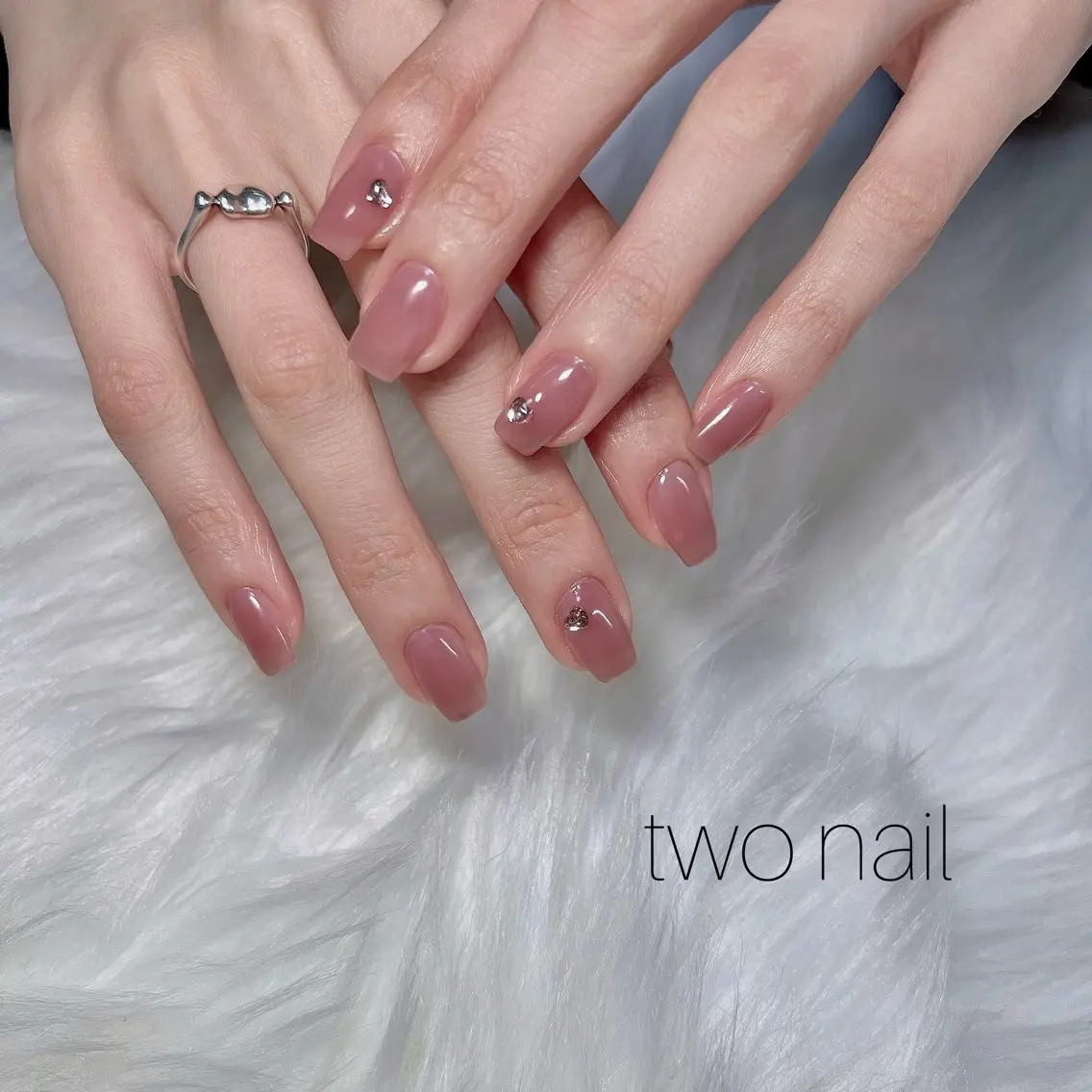 ネイル アートネイル ネイルチップ ホワイト ハンドネイル two nailのネイルデザイン