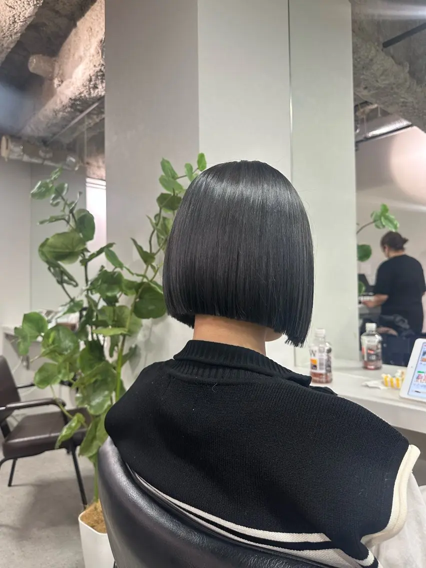 ショート カラー ヘアカラー ハイトーン&髪質改善 &韓国エクステ🤎のヘアスタイル