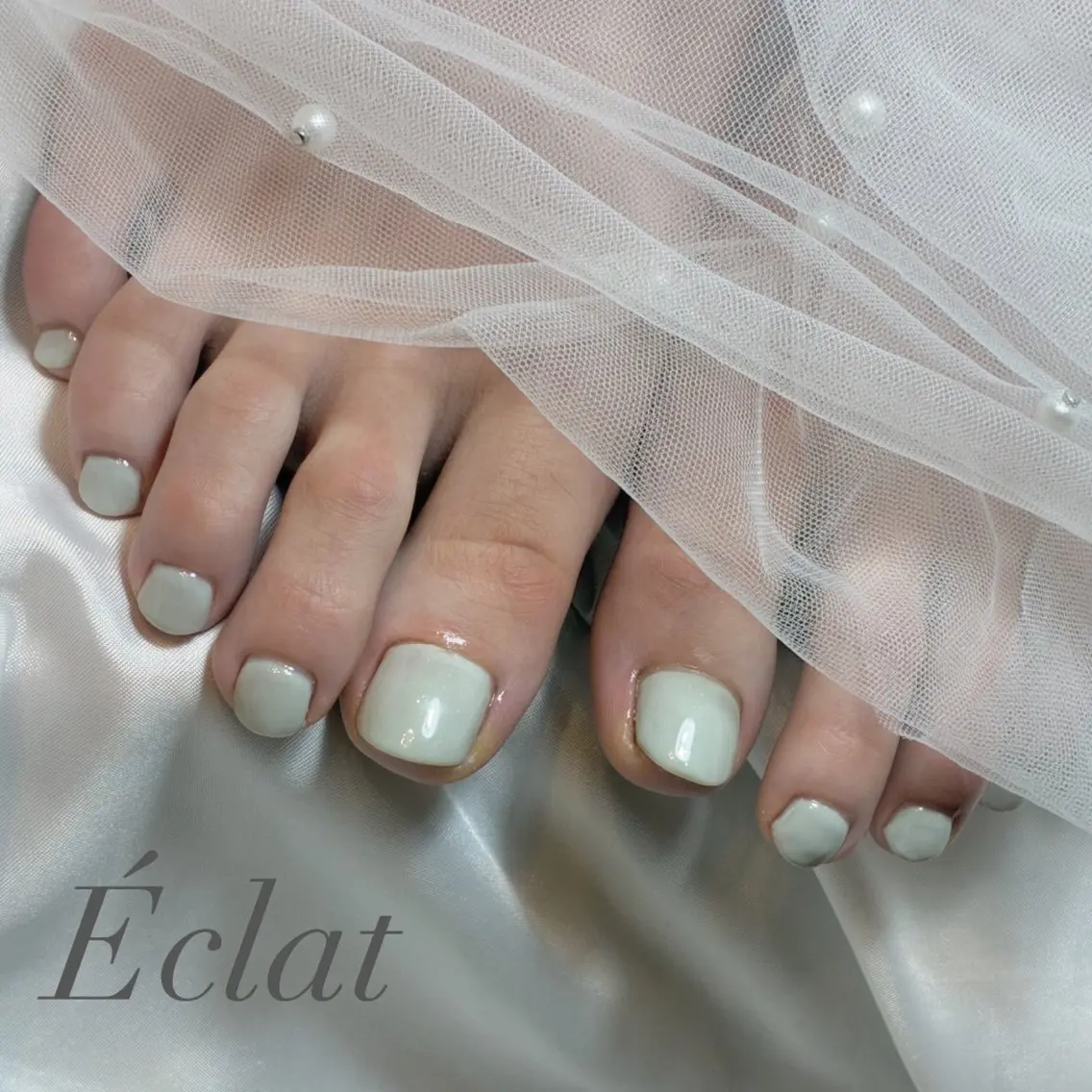 ネイル フットネイル ワンカラーネイル フットネイル nail salon Éclatのネイルデザイン