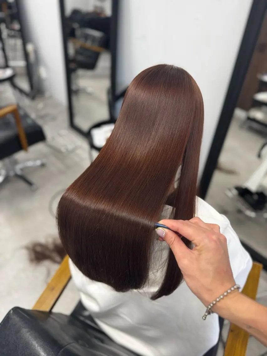 セミロング くせ毛 縮毛矯正 カット ヘアカラー 縮毛矯正 奥村 和也のヘアスタイル