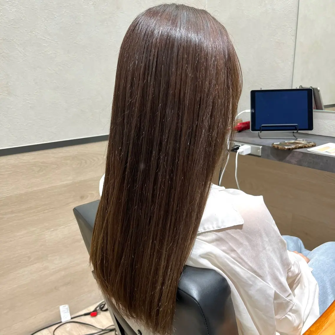ロング カラー ブリーチ カット ヘアカラー トリートメント 有田裕真 【ブリーチカラー】のヘアスタイル