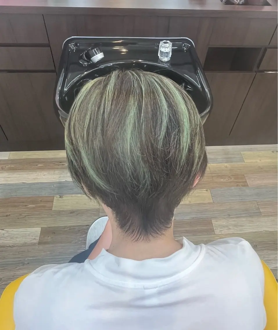 ショート カラー メッシュ 似合わせカット 平野区カット募集中 北羅　千笑実🫧🌿のヘアスタイル