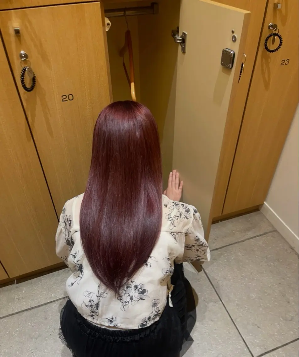 カラー 川上 思海のヘアスタイル