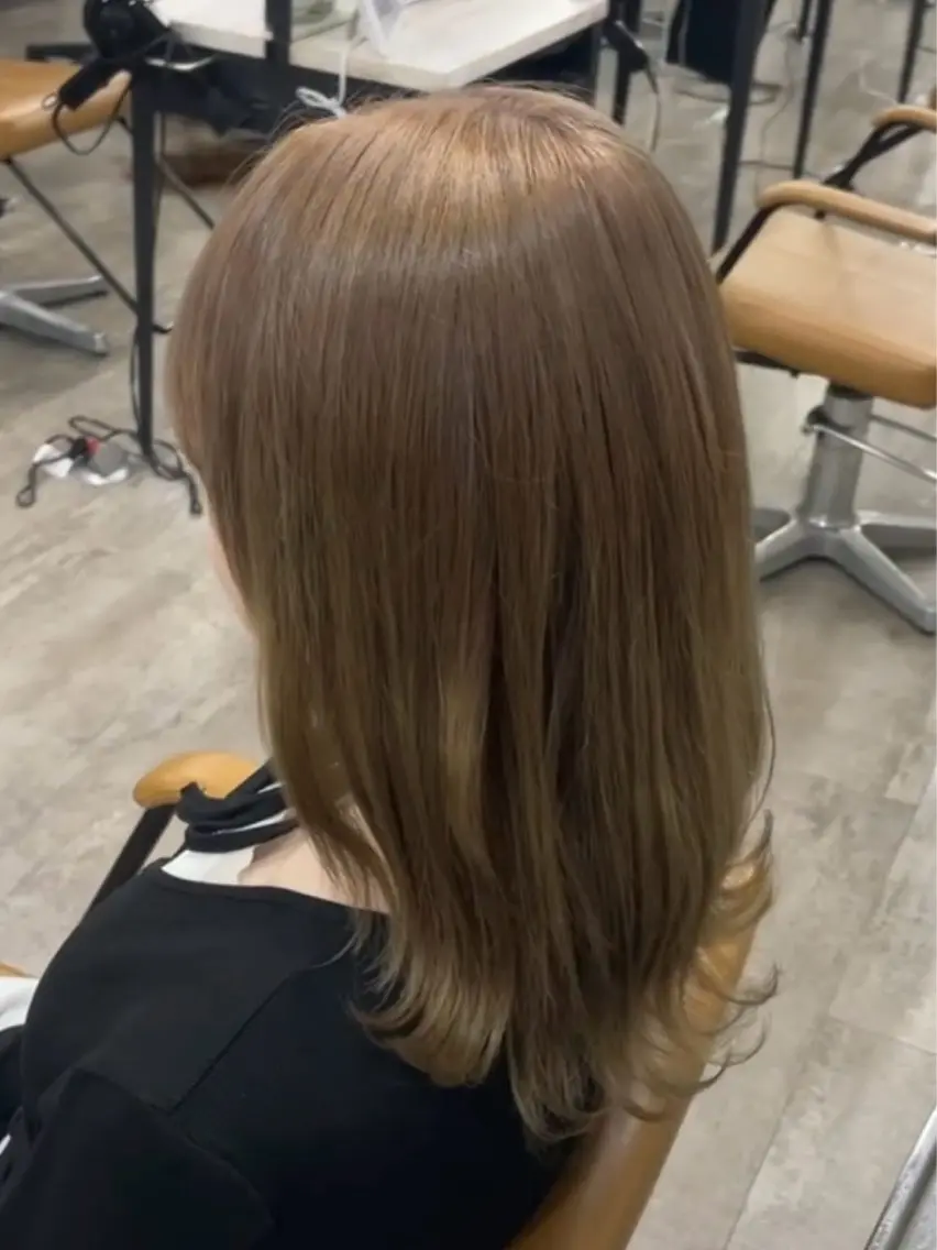 セミロング ヘアカラー トリートメント 💝艶髪ミルクティー ベージュ💝みさきのヘアスタイル