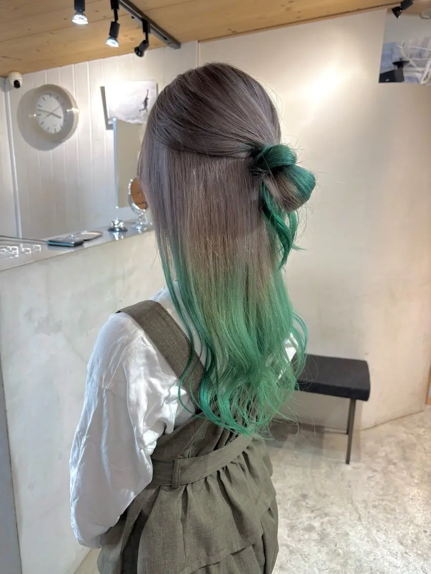 セミロング カラー ヘアカラー ダブルカラー/寒色 カラー/リリカ🦕のヘアスタイル