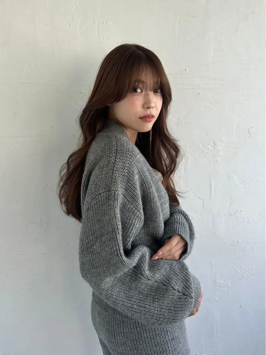 ロング カット ヘアカラー トリートメント RAISE by_WHITEのヘアスタイル