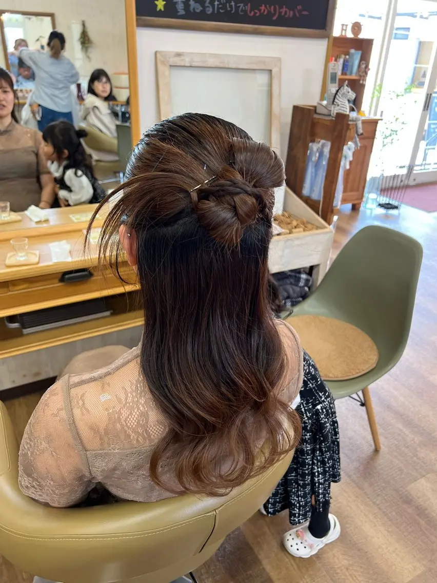 ヘアアレンジ ハーフアップ 結婚式・ブライダル ヘアセット 💎【艶カラー】 ほのか💎のヘアスタイル