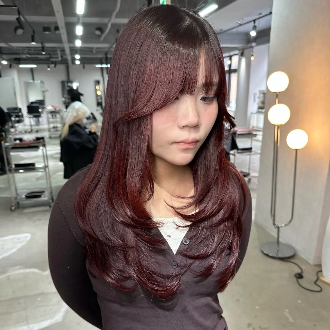 ロング くびれヘア 顔まわりレイヤー 顔周りカット 韓国風ヘア くびれレイヤー カット ヘアカラー 韓国レイヤー🇰🇷 艶髪💎renのヘアスタイル