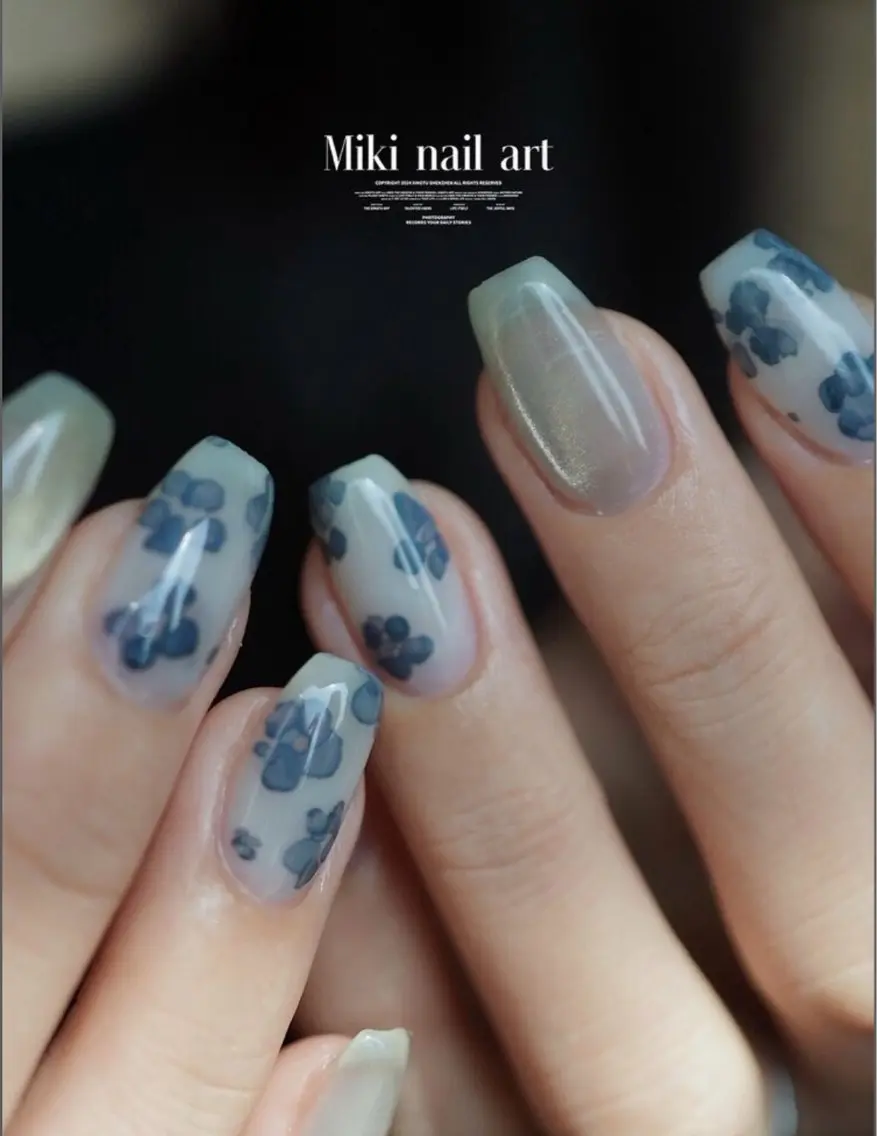 ネイル ハンドネイル Liora nail 🌙nanamiのネイルデザイン