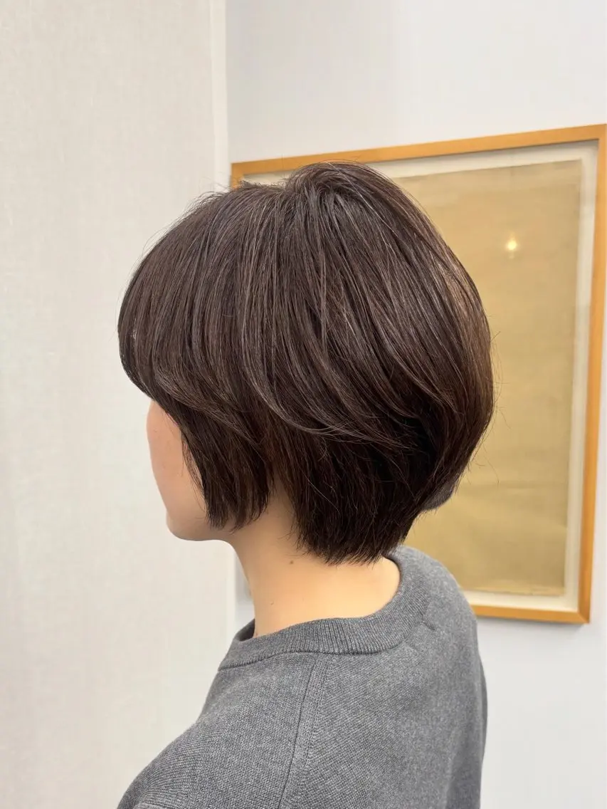 ショート カラー アッシュ ベージュカラー オレンジ 【ヤマザキアヤメ】 艶カラー/縮毛矯正のヘアスタイル