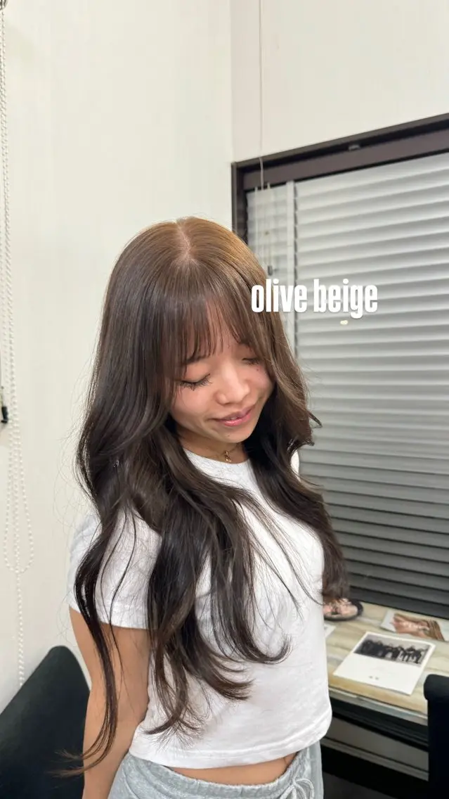 カラー ベージュカラー 透明感カラー オリーブベージュ ヘアカラー ito maoのヘアスタイル
